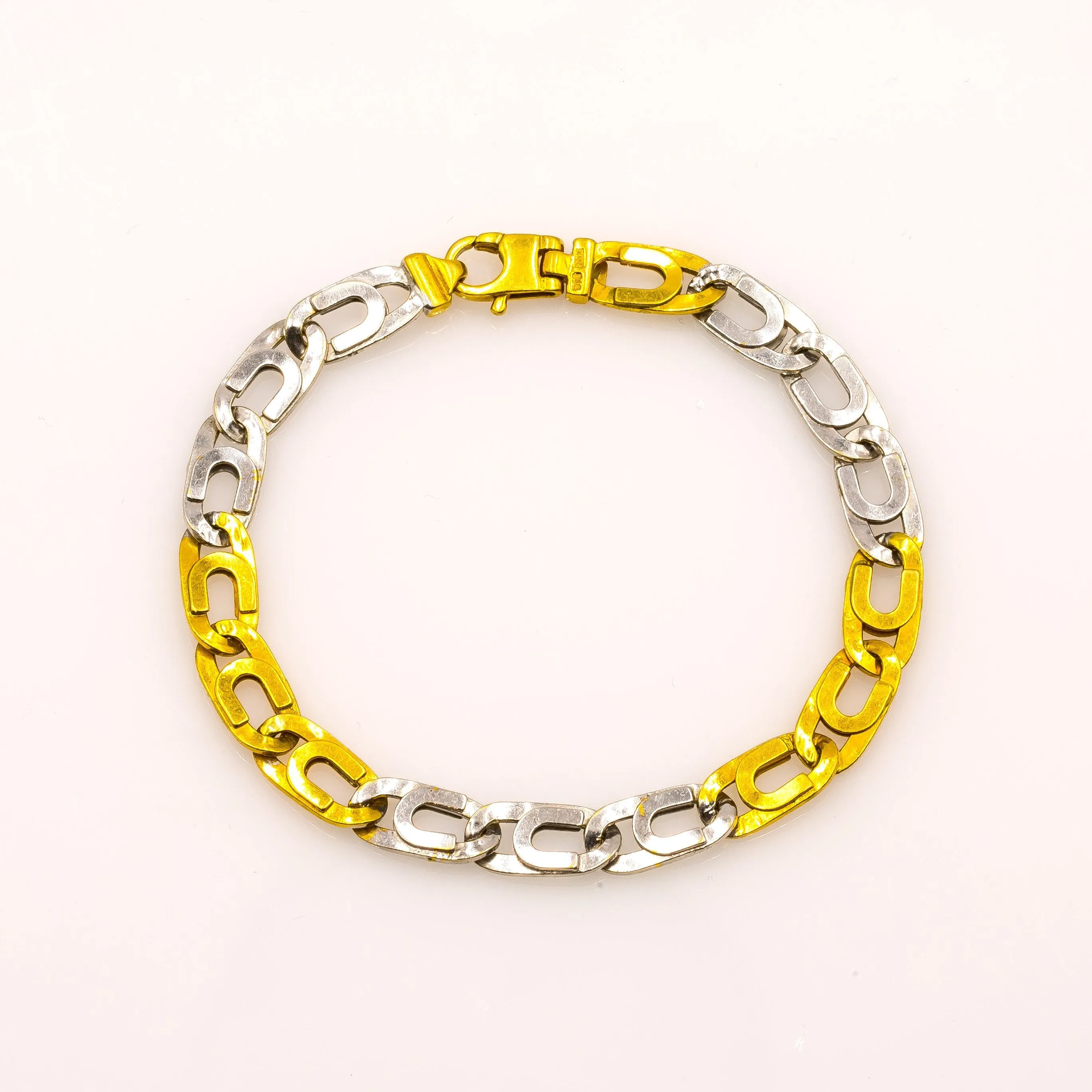22K Multi Tone Gold Men's Bracelet W/ Oval Links & Magnet Details