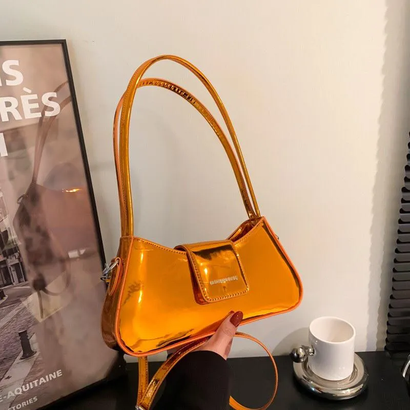 3022 METALLIC PURSE