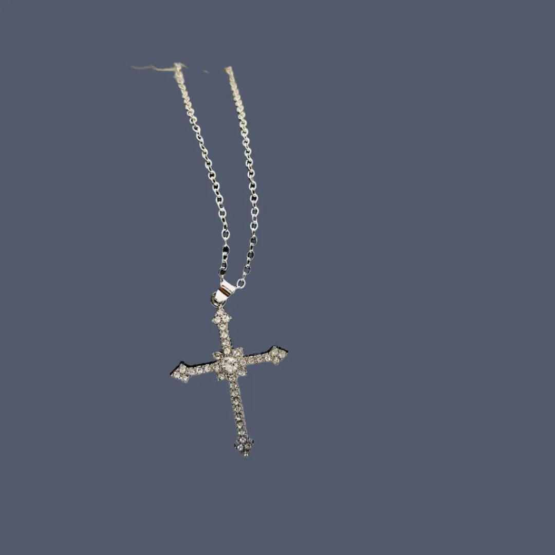 Classic chain with rhinestone cross pendant