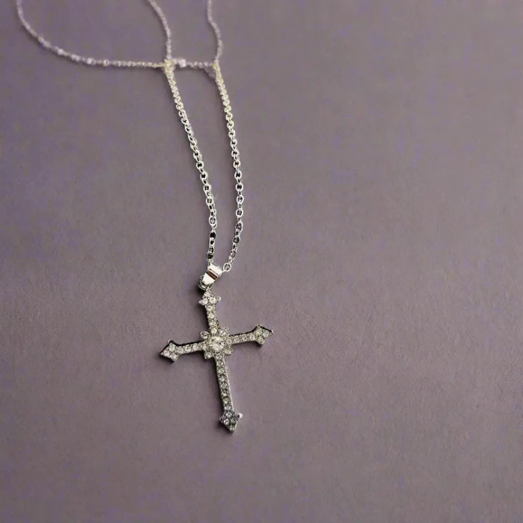 Classic chain with rhinestone cross pendant
