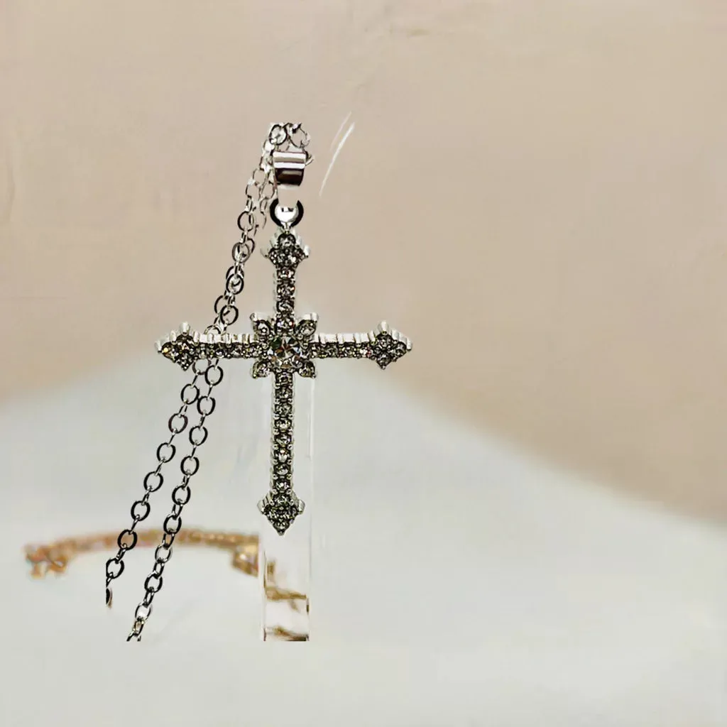 Classic chain with rhinestone cross pendant
