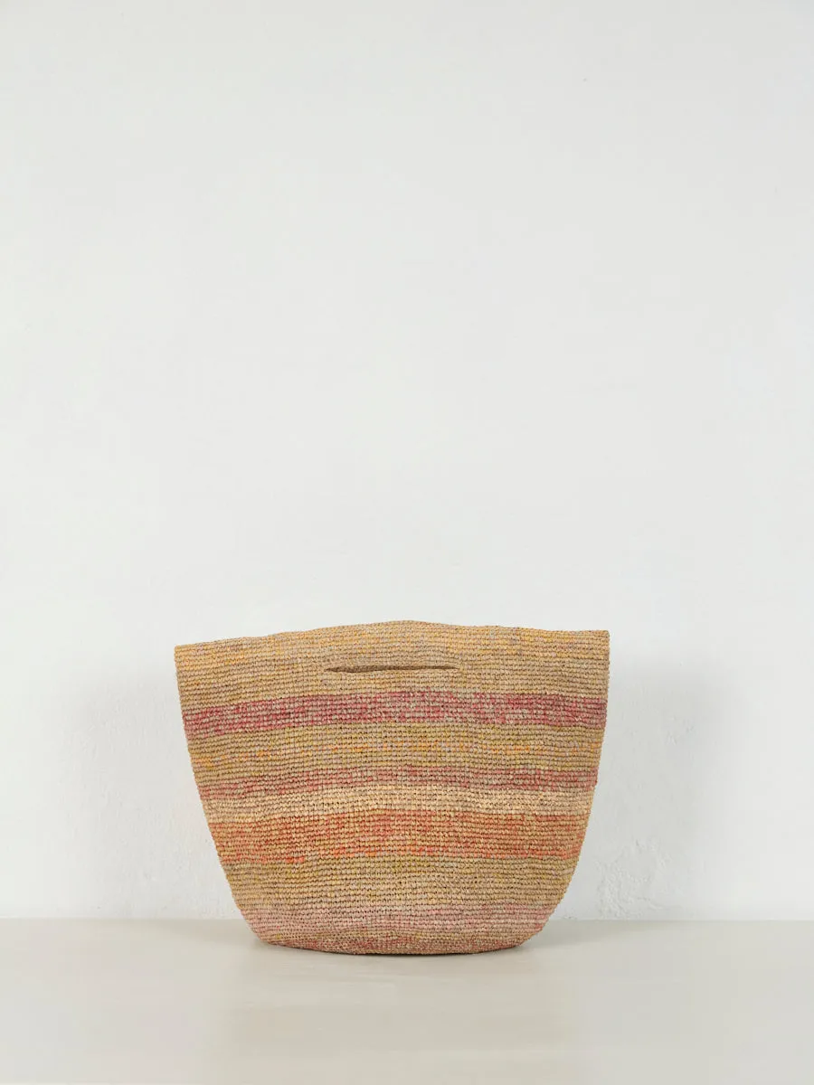 Classic Raffia Basket with Round Base