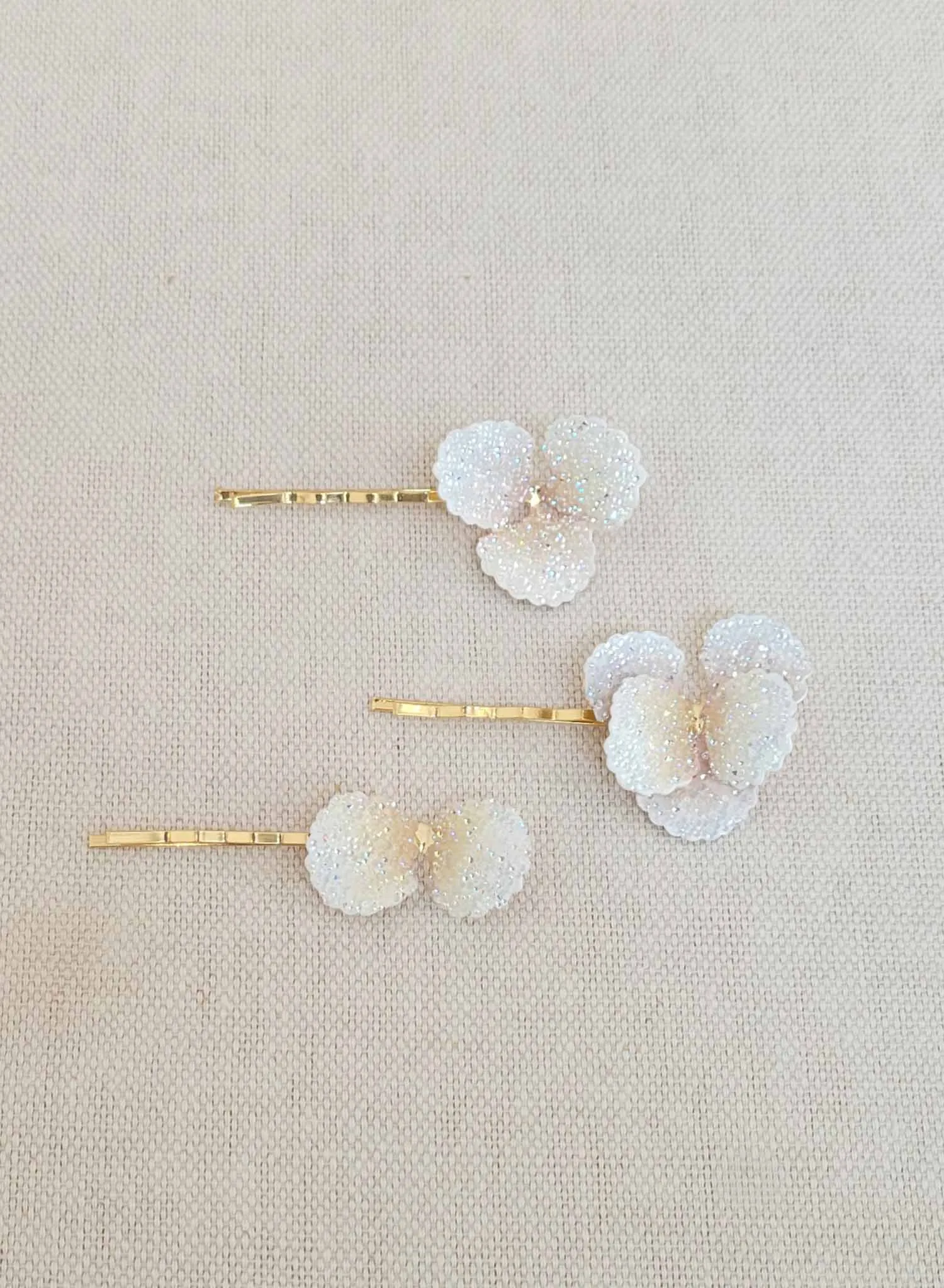 Glittery petal pin set of 3 - Style #2389