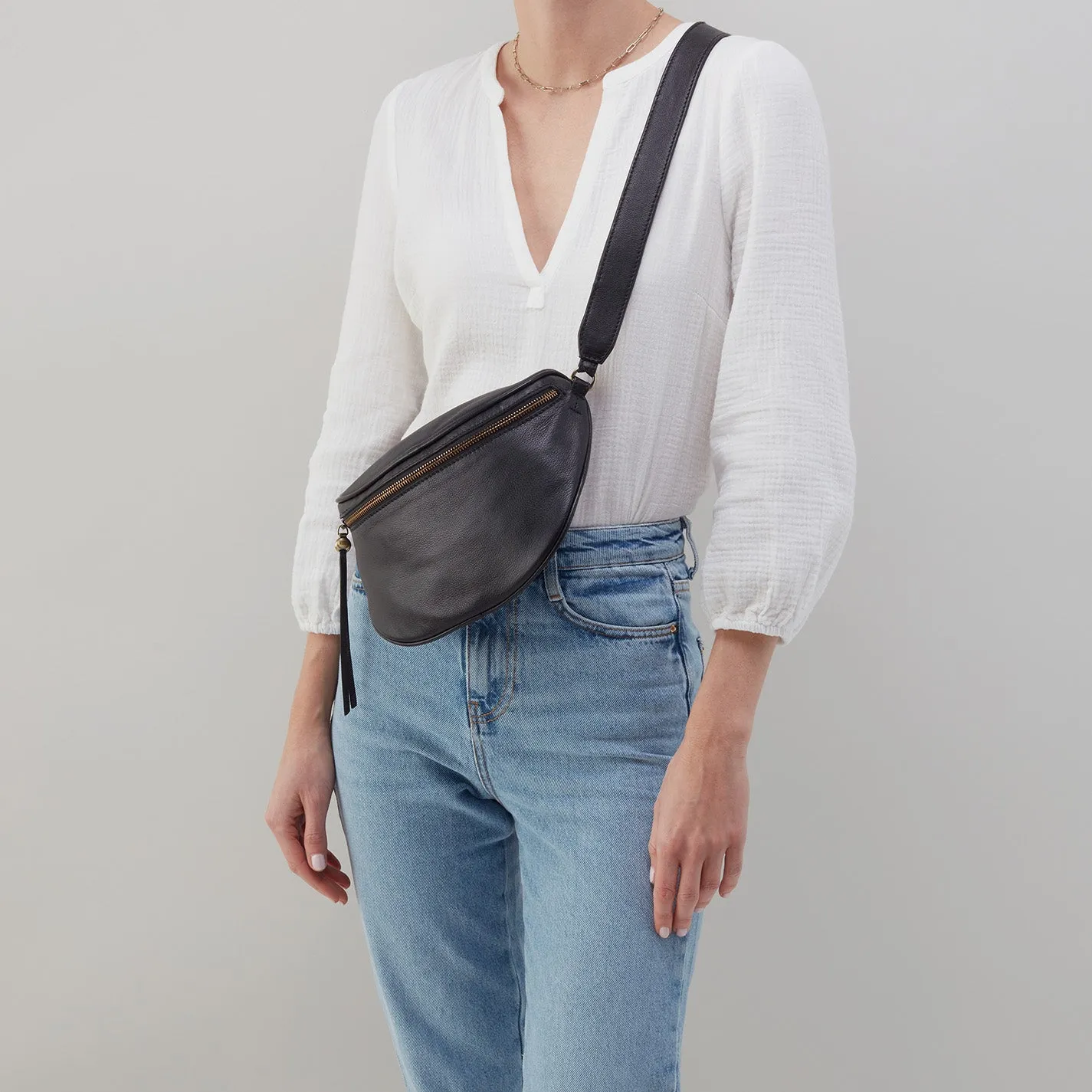 Juno Belt Bag In Smooth Leather - Black